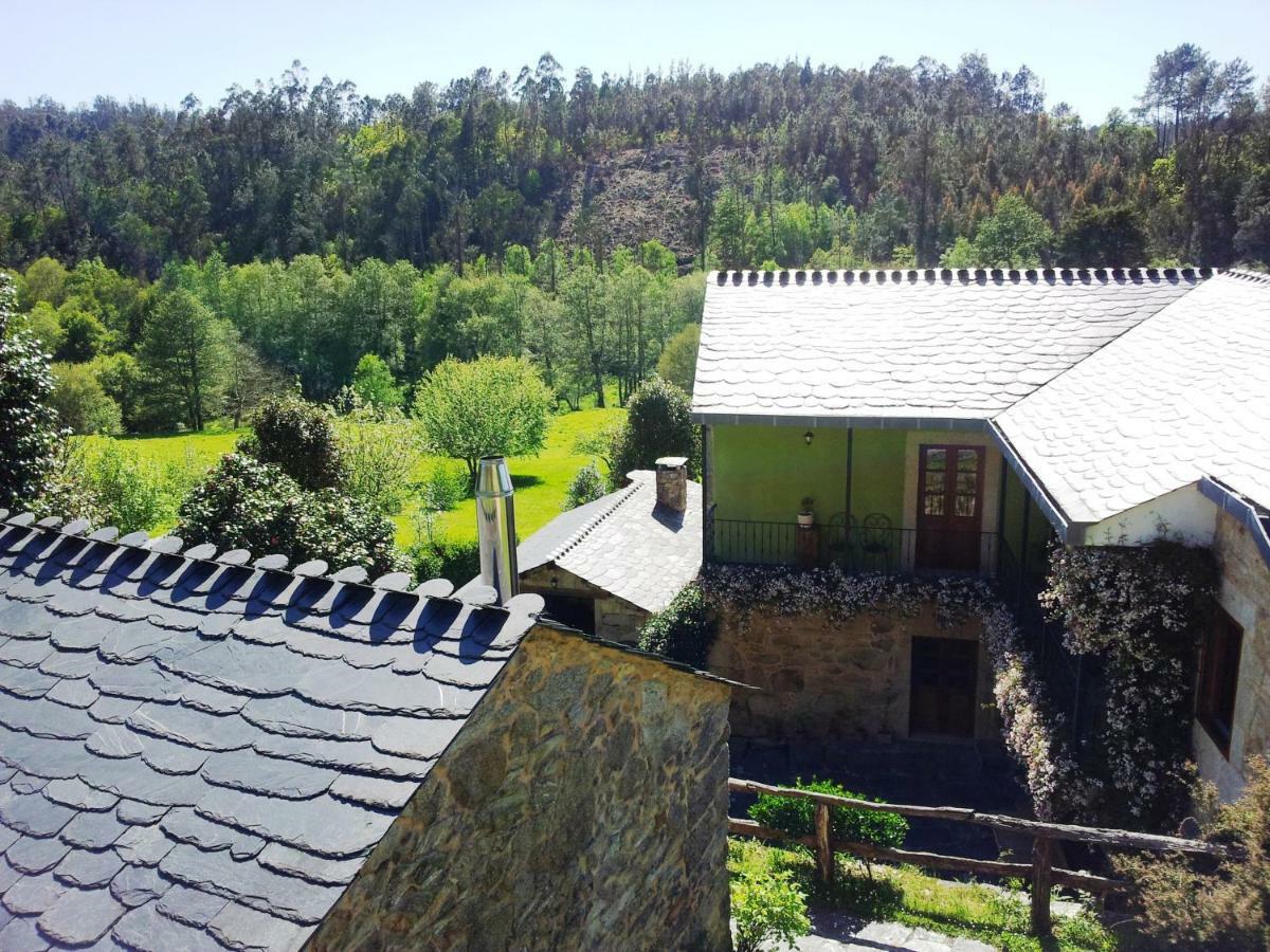 Casa Rural Grana Da Acea Monfero Exteriör bild